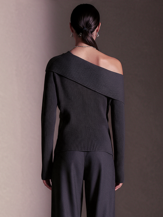 Women's Dark Gray Diagonal‑Button Off‑Shoulder Long‑Sleeve Knit Top – House of Velari