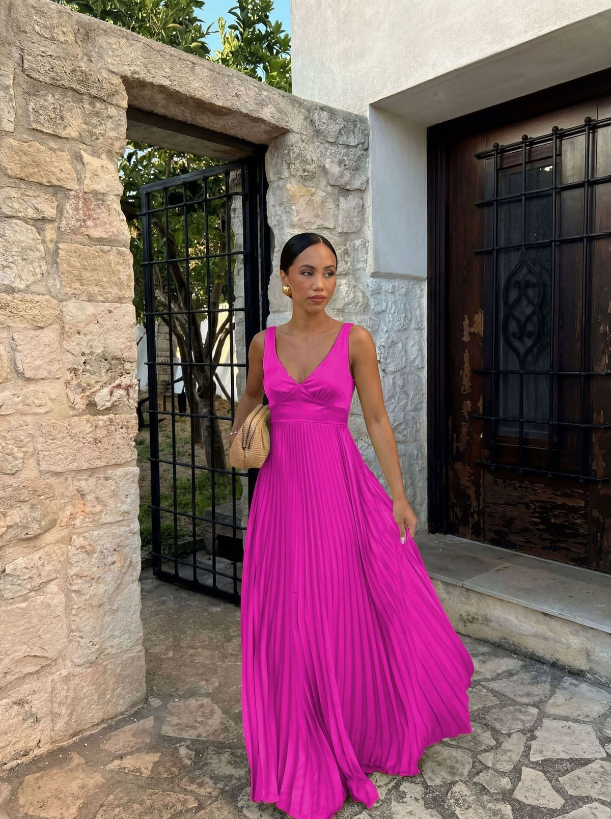 Women's Pleated Maxi Dress V-Neck Sleeveless – House of Velari