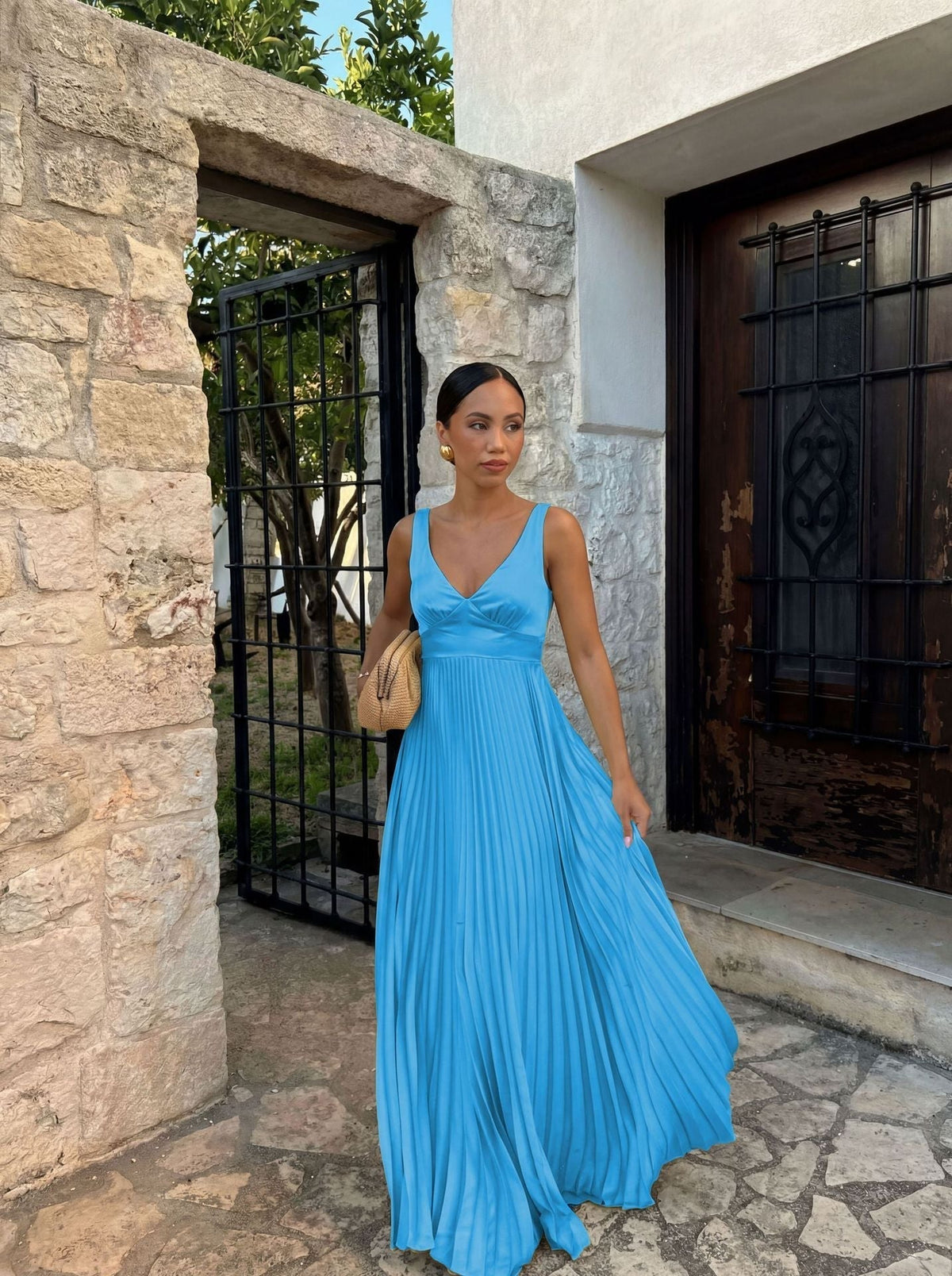 Women's Pleated Maxi Dress V-Neck Sleeveless – House of Velari