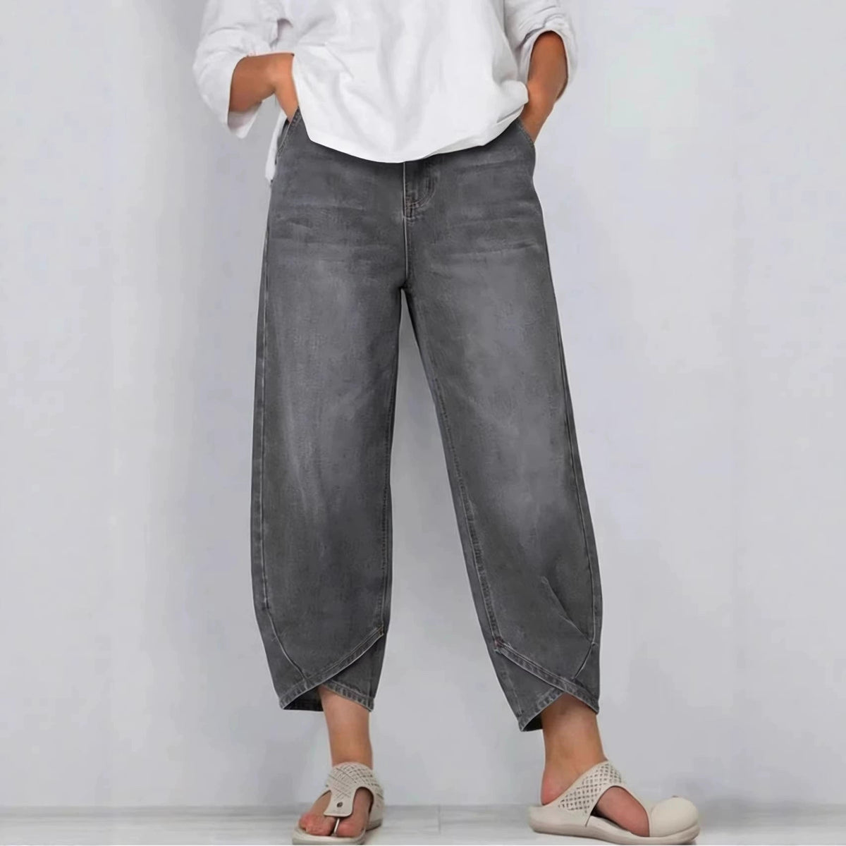 Women's Relaxed Barrel Leg Cropped Denim Jeans – House of Velari