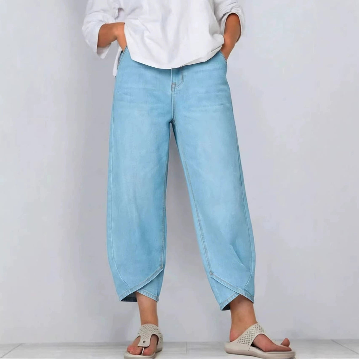 Women's Relaxed Barrel Leg Cropped Denim Jeans – House of Velari